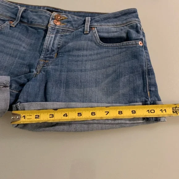 Hudson Crowley Mid Rise Cuffed Jean Shorts - Picture 6 of 9